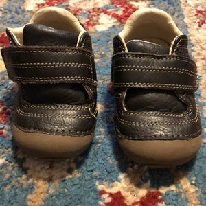 5w 5 wide stride rite leather walkers shoes